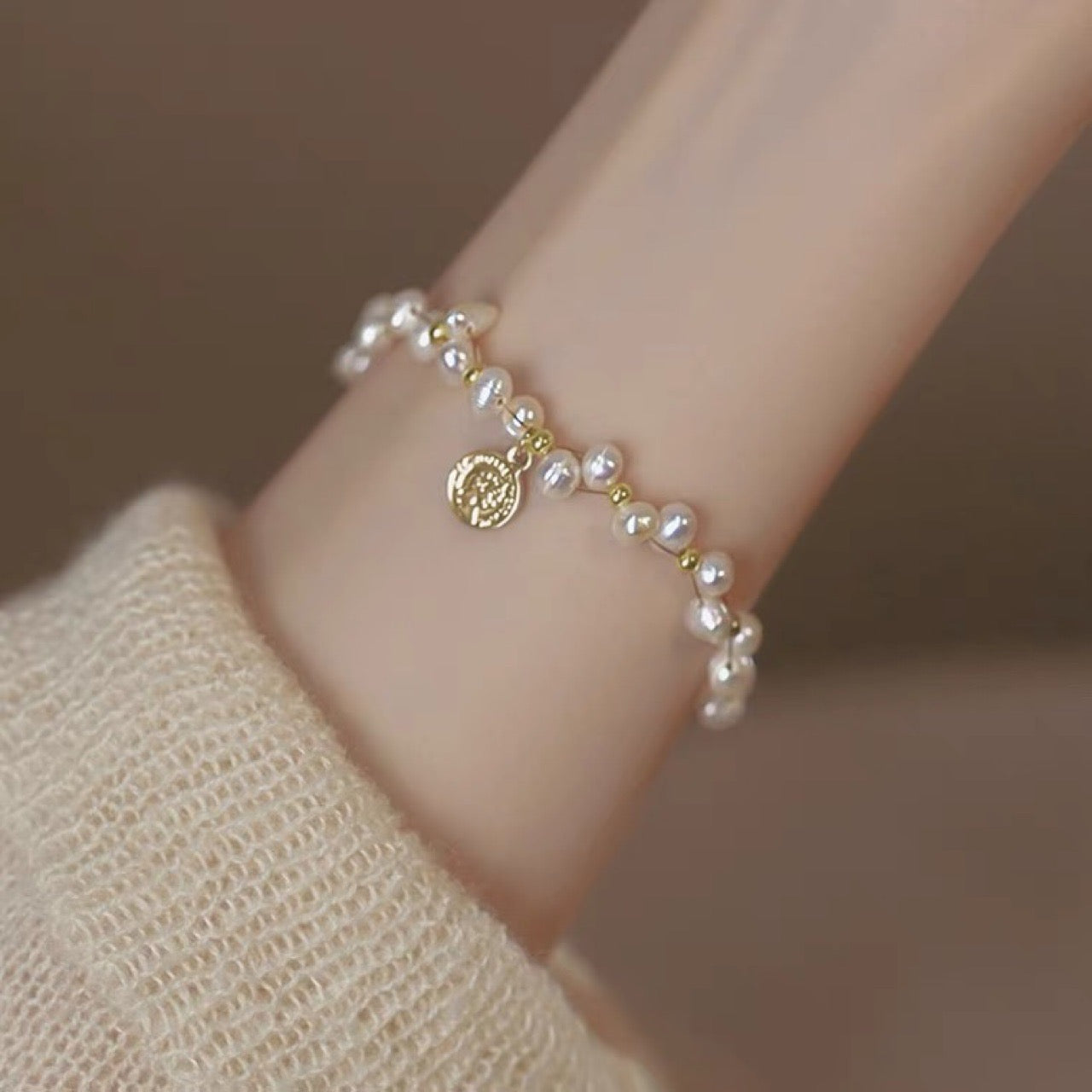 Spiral design | Natural Freshwater pearls Bracelet