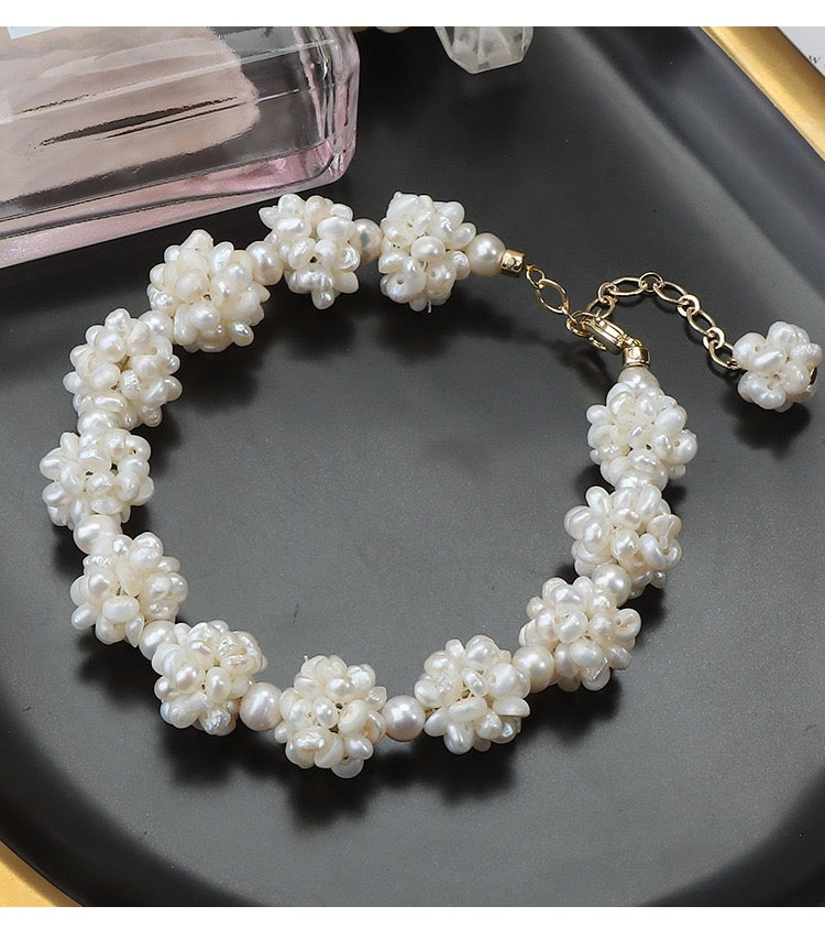 Pearl Flower | Handmade Natural Freshwater Pearls Necklaces, Bracelets and Earrings
