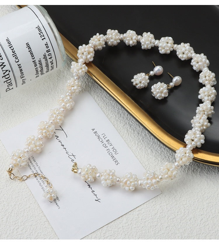 Pearl Flower | Handmade Natural Freshwater Pearls Necklaces, Bracelets and Earrings