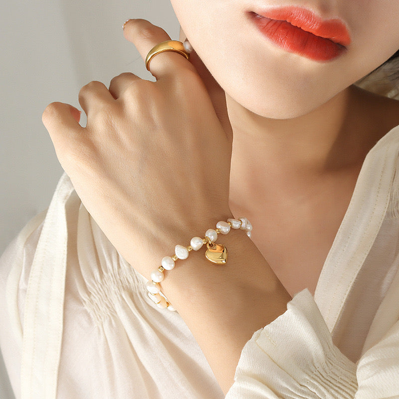 Fashion | Heart-shaped Natural Freshwater Pearls Bracelet