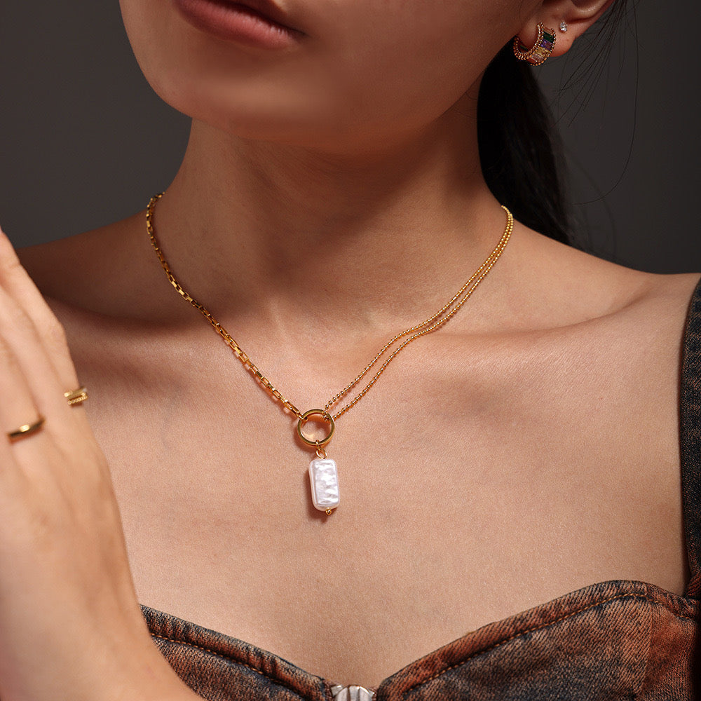 Fashion | 18K-Gold Imitation Pearl Necklaces