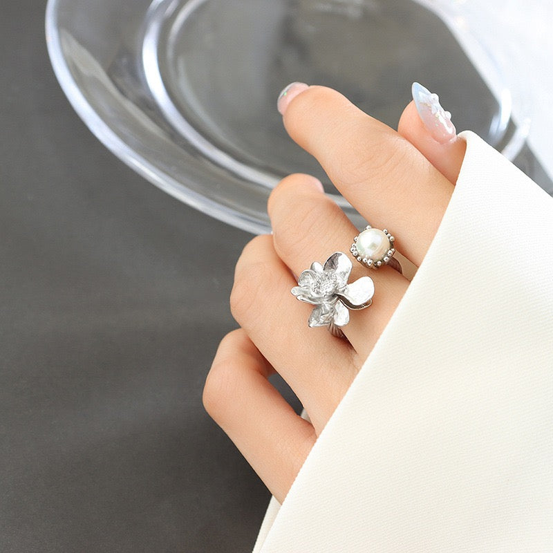 Romance | Romance Flower Adjustable Ring