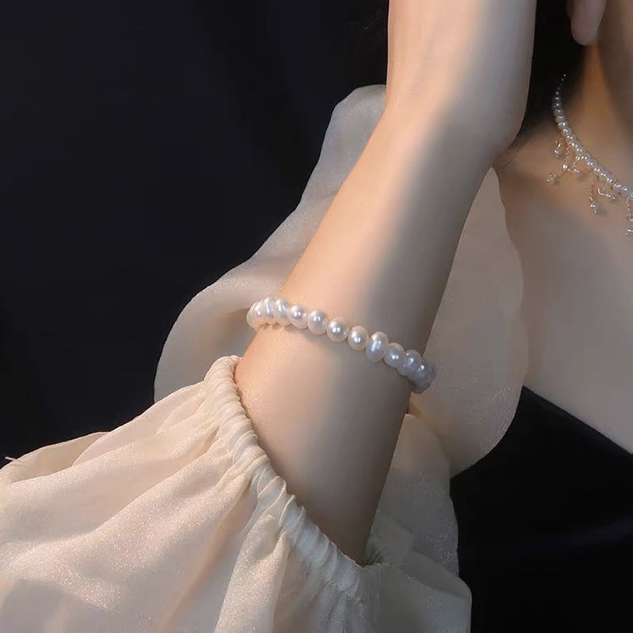 Elegant | Natural Freshwater Pearls Magnetic clasp Bracelet