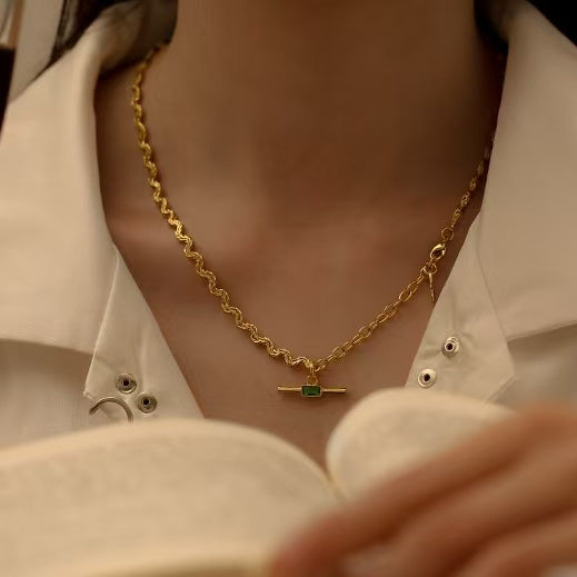 Vintage | Emerald zircon curved chain Necklaces